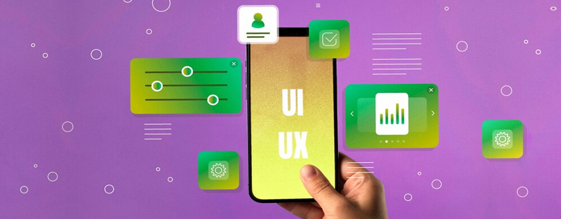 mão segurando celular, com tela falando UI e UX